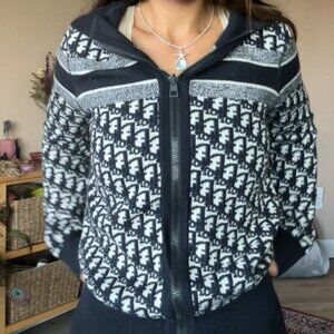 Reversable Zip Hoddie